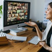 Global Teams: 7 Best Practices to Manage Onshore and Offshore Teams managing hybrid teams