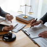 Lawyer,Legal,Advisor,,Businessman,Brainstorming,Information,On,Agreement,Details,Business