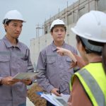 Construction Industry Outsourcing in the UK: Trends, Statistics, Challenges construction workers reporting to boss